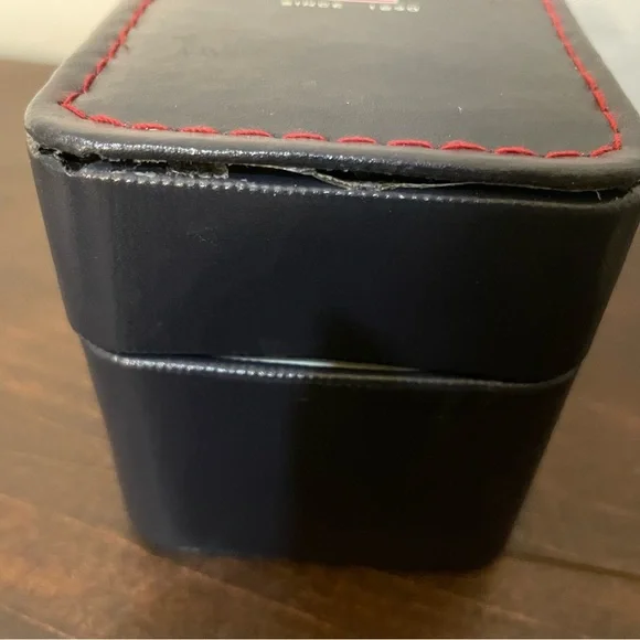 U.S. Polo Association Chronograph watch yellow and black NEW BATTERY - Picture 5 of 5